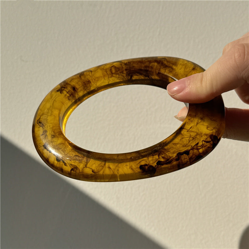 European And American Exaggerated Blooming Irregular Shaped Resin Bracelet