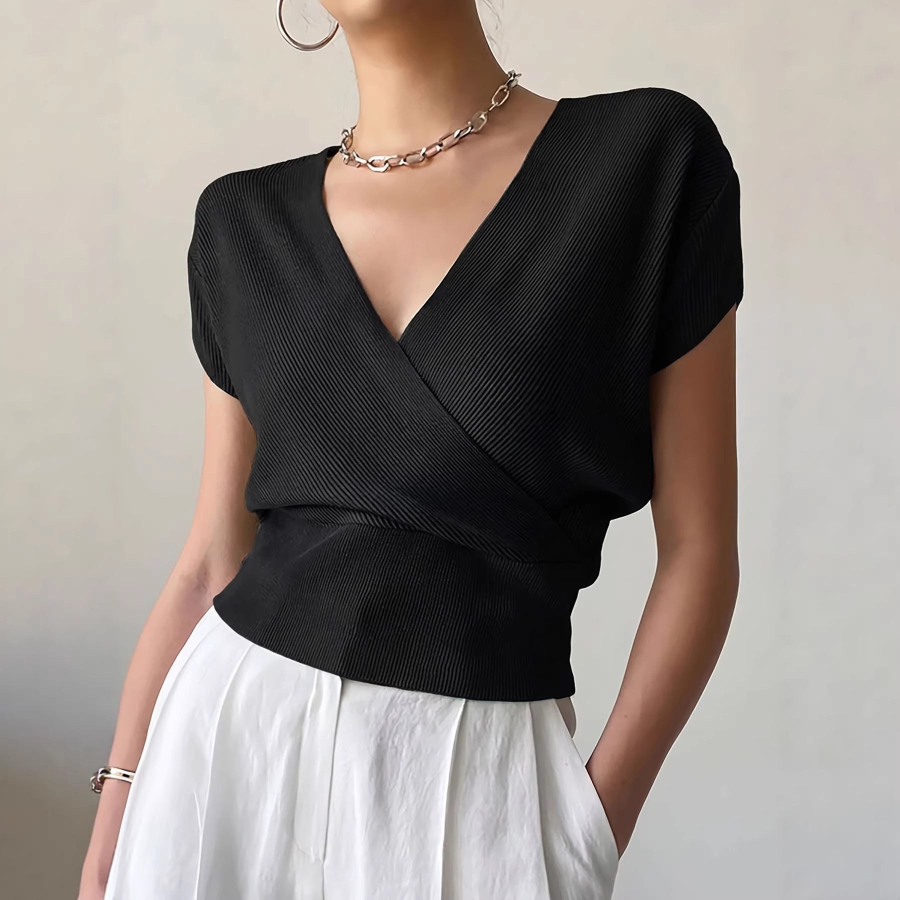 V-neck Knitted Short-sleeve High-waisted Loose T-shirt Knitted Top