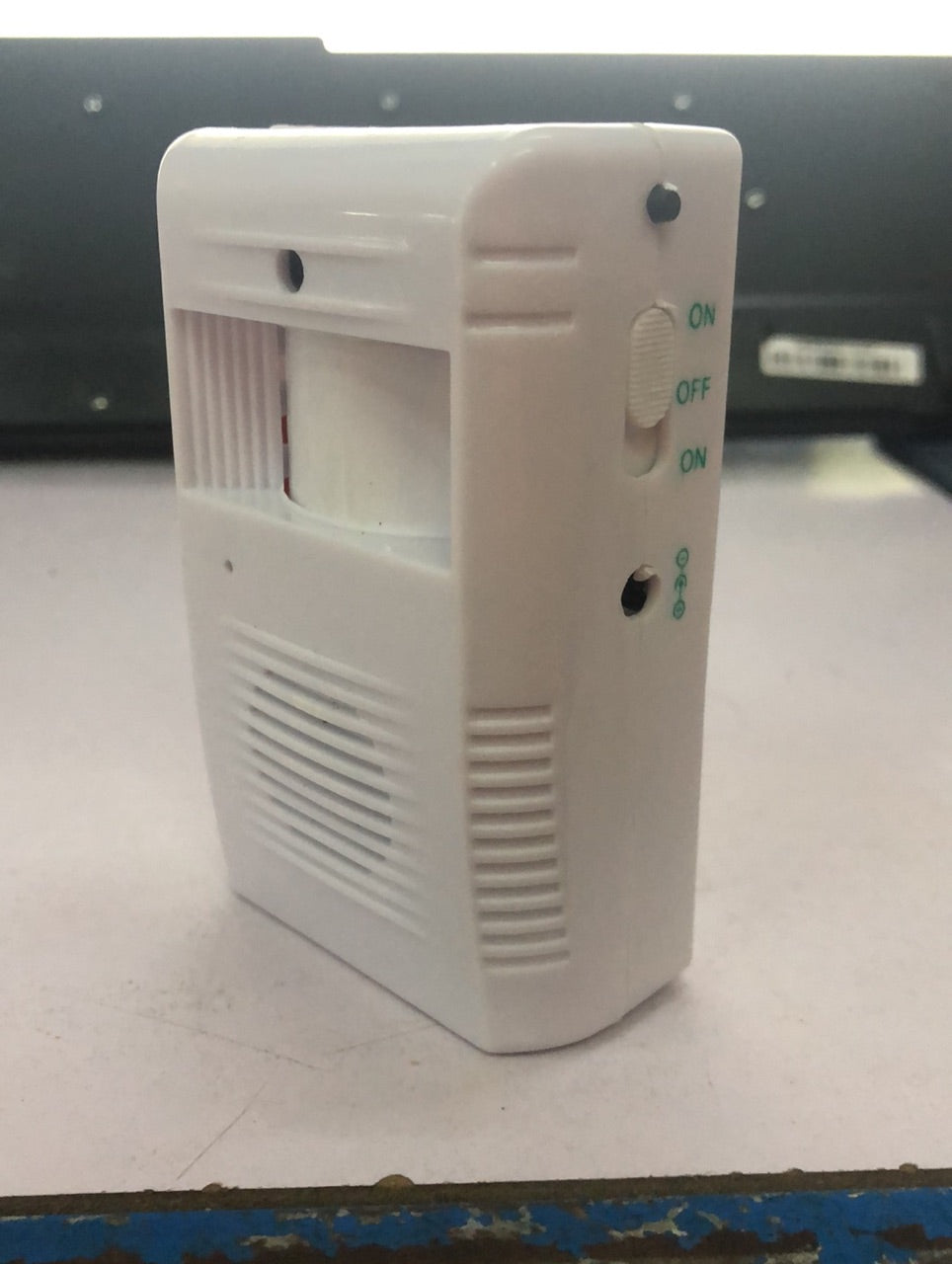 Electronic welcome doorbell