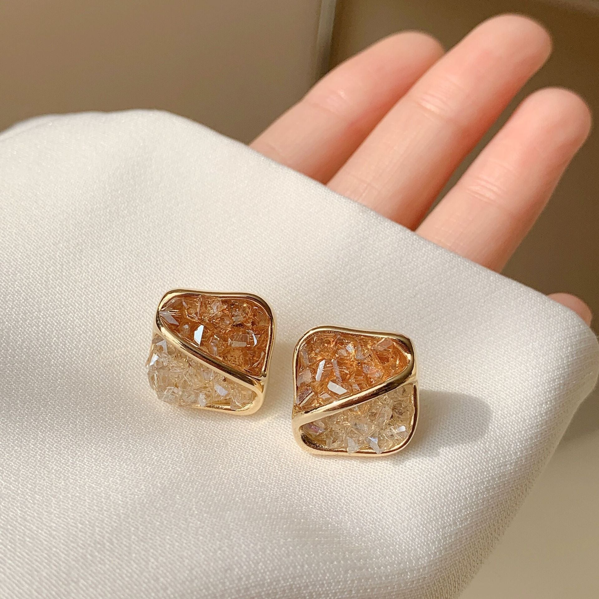 Retro Diamonds Crystal Flower Earrings