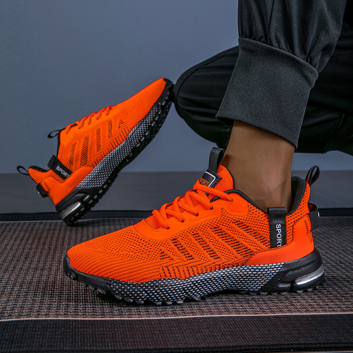 Men's Mesh Surface Lightweight Outdoor Hiking Breathable Sneakers