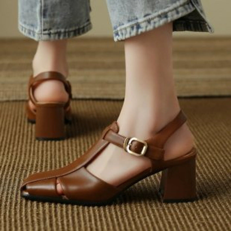 Hollow Retro Closed Toe Chunky Heel Sandals For Women