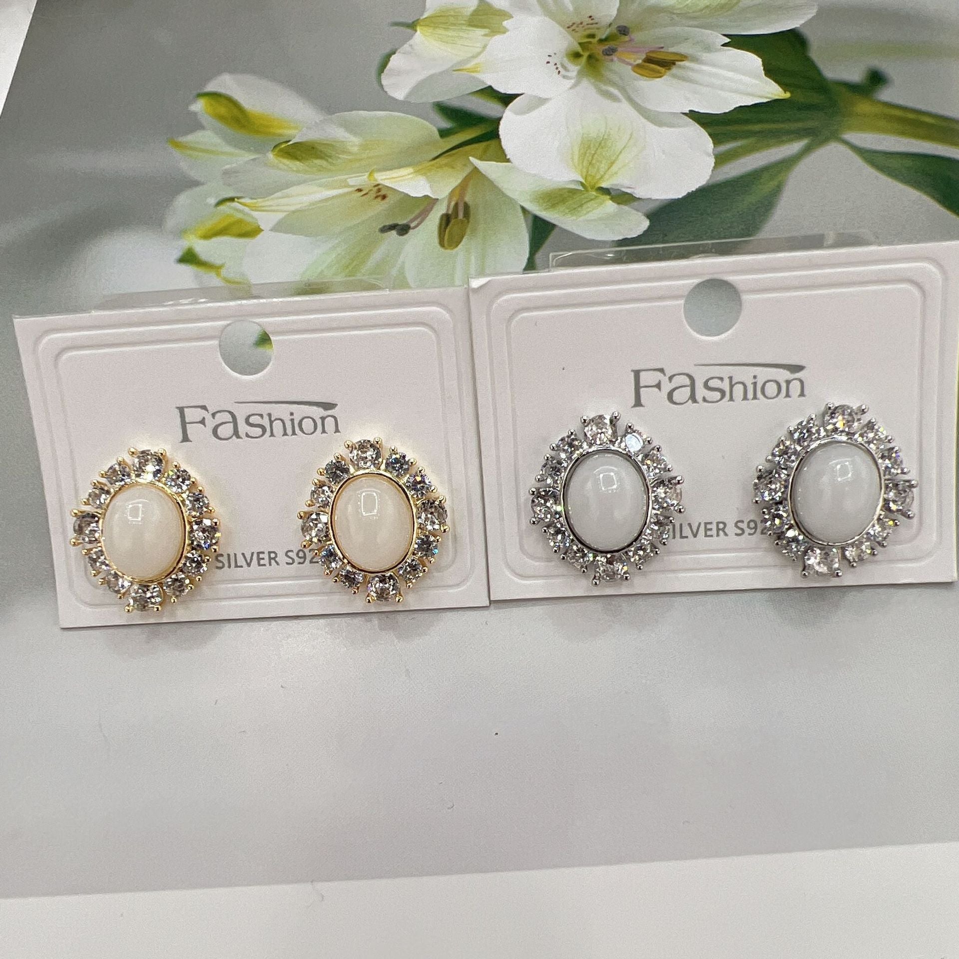 Trendy Fashion Commuter High-grade Affordable Luxury Style French Glass Cat Eye Earrings