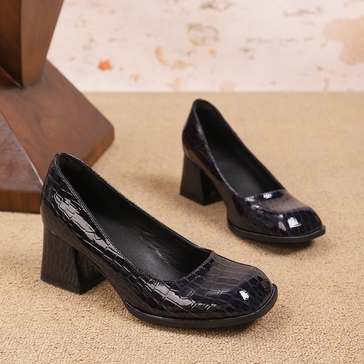 Plus Size Chunky Heel Square Toe Sparkling Style Plus Size Pumps