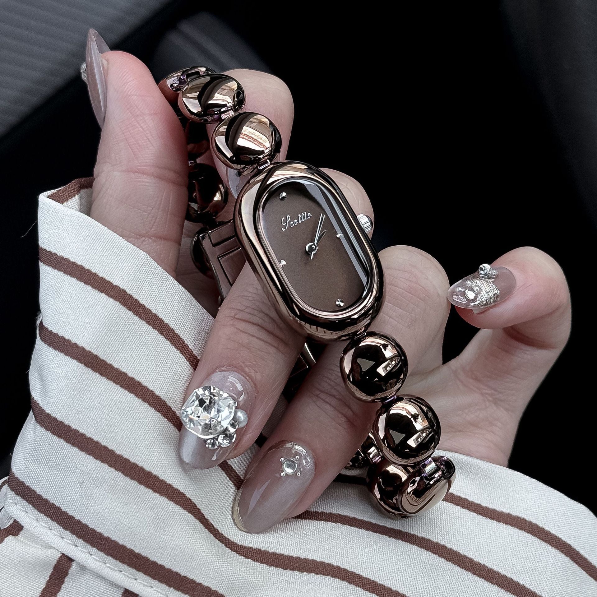 Good-looking Gold Elegant Oval Women's Watch Bracelet