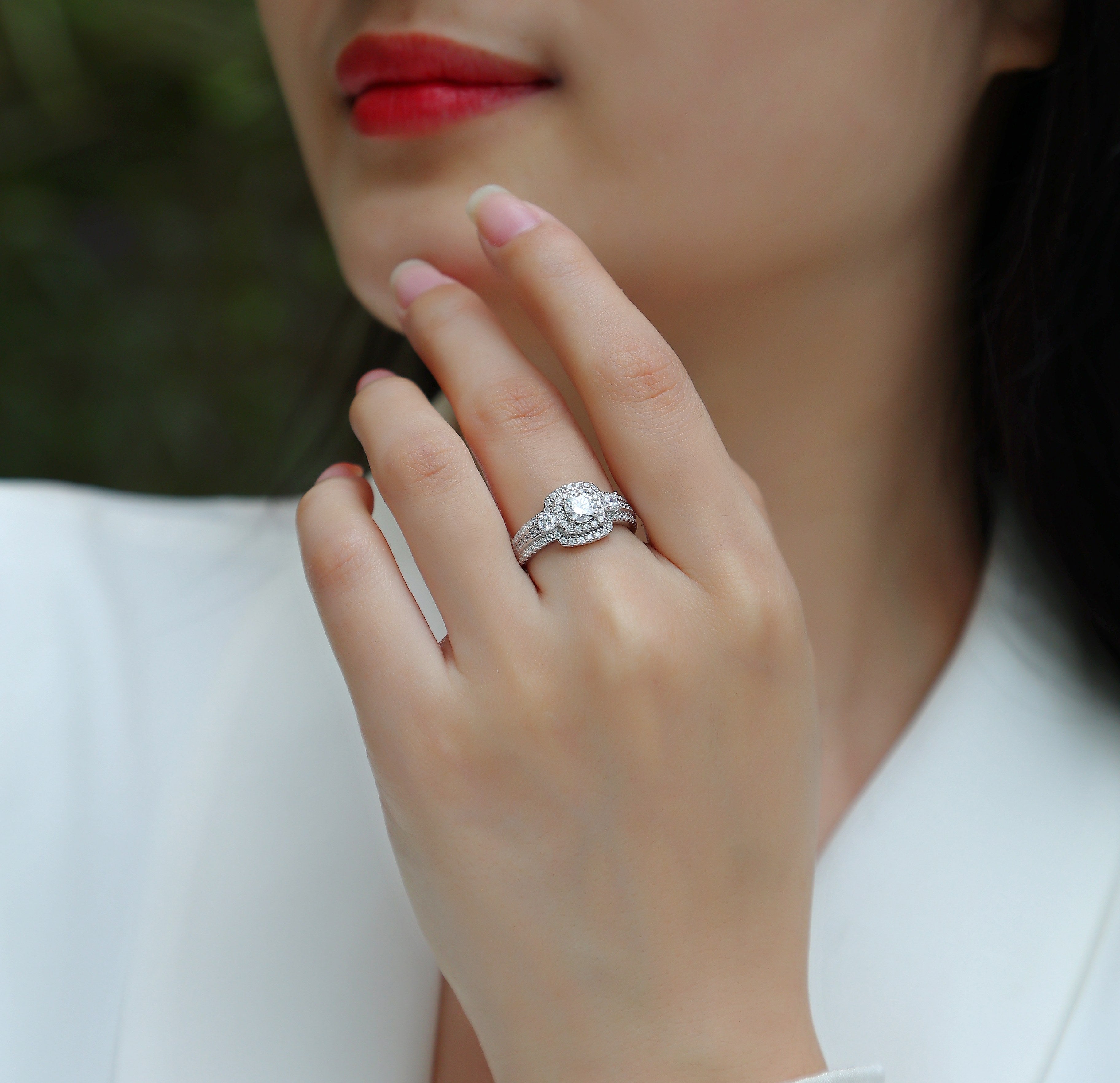 1Afternoon In The Gobi - A Fashionable And Luxurious Jewelry Piece Set With Half-carat Moissan Diamond S925 Sterling Silver And Platinum-plated Diamond Prohibit TikTok sales