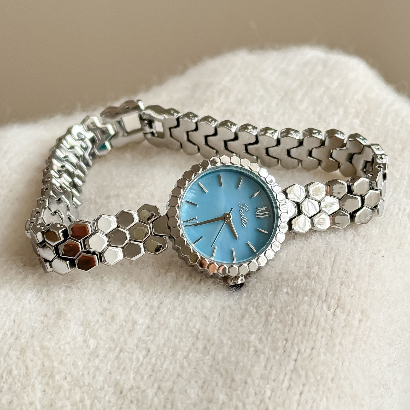 Fashion Quartz Rose Gold Small Watch