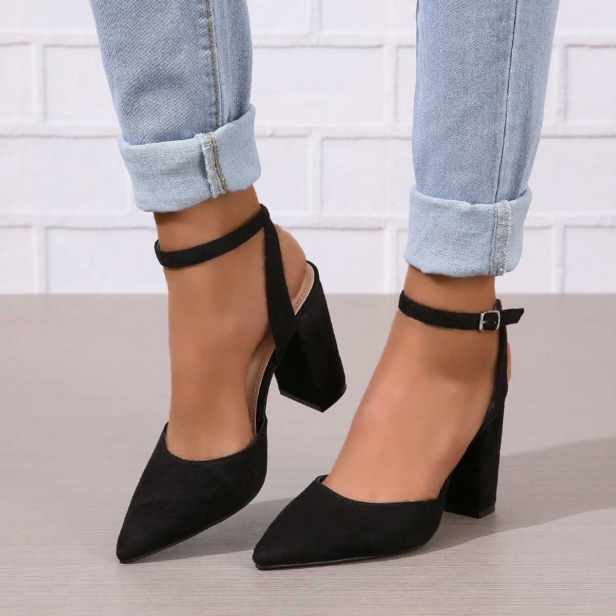 Women's Large Size Hollow Pointed Chunky Heel High Heels